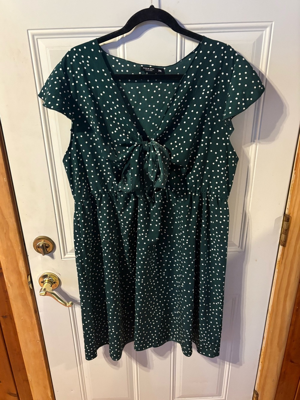 SHEIN Green with White Poke a Dots Size Reads 2X But Will Fit X Large